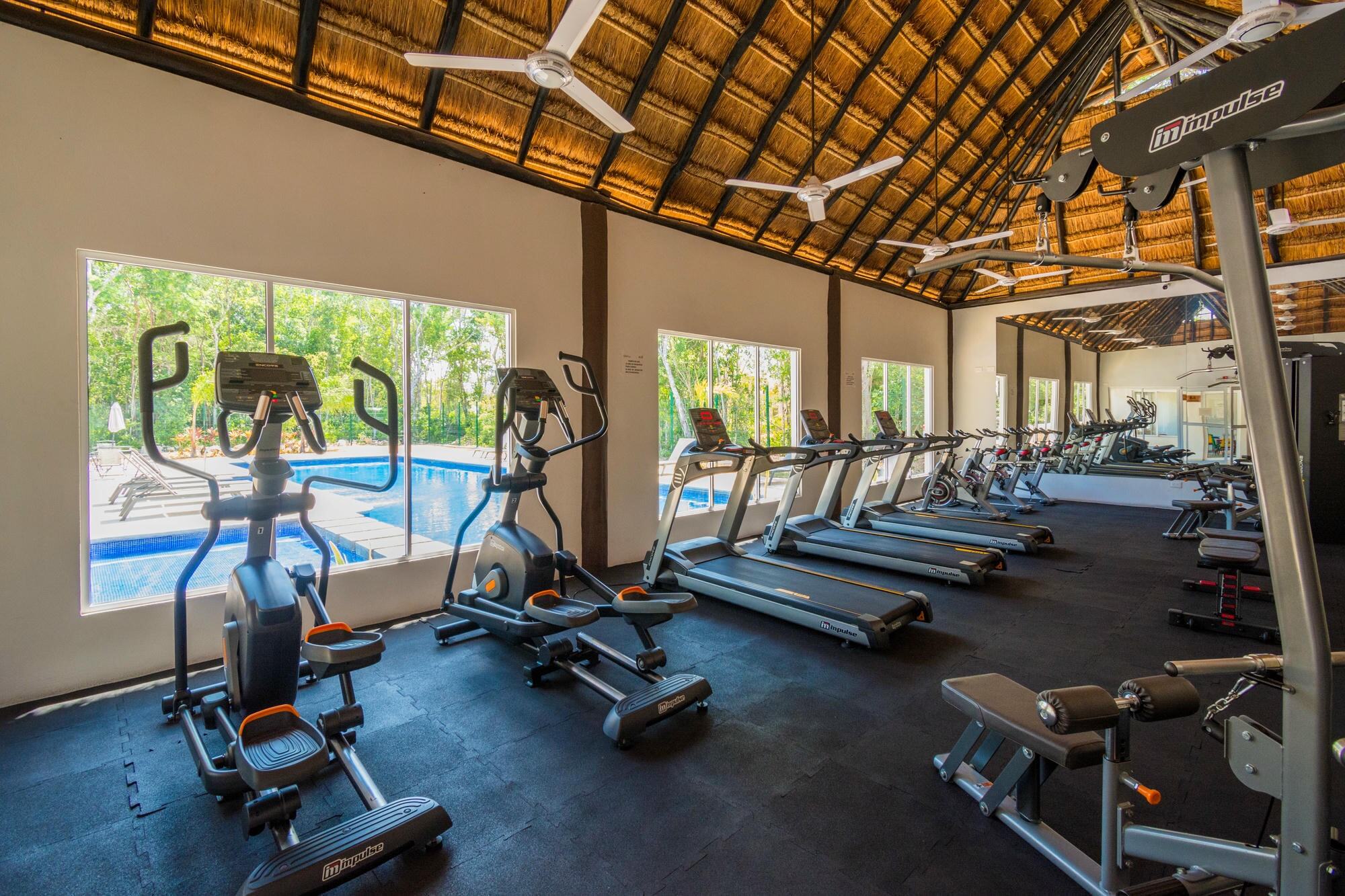 Gimnasio equipado